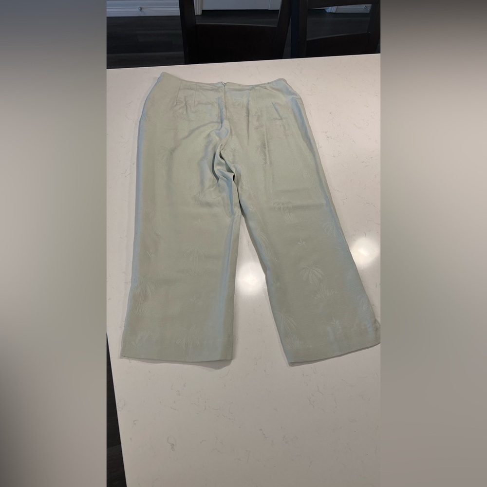TOMMY BAHAMA women 100% silk pants  size 10